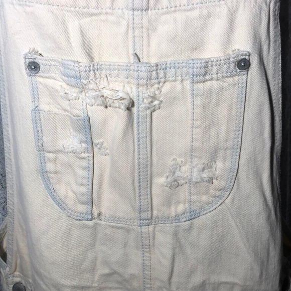 NWT American Eagle Distressed Overall Shorts - Picture 4 of 7